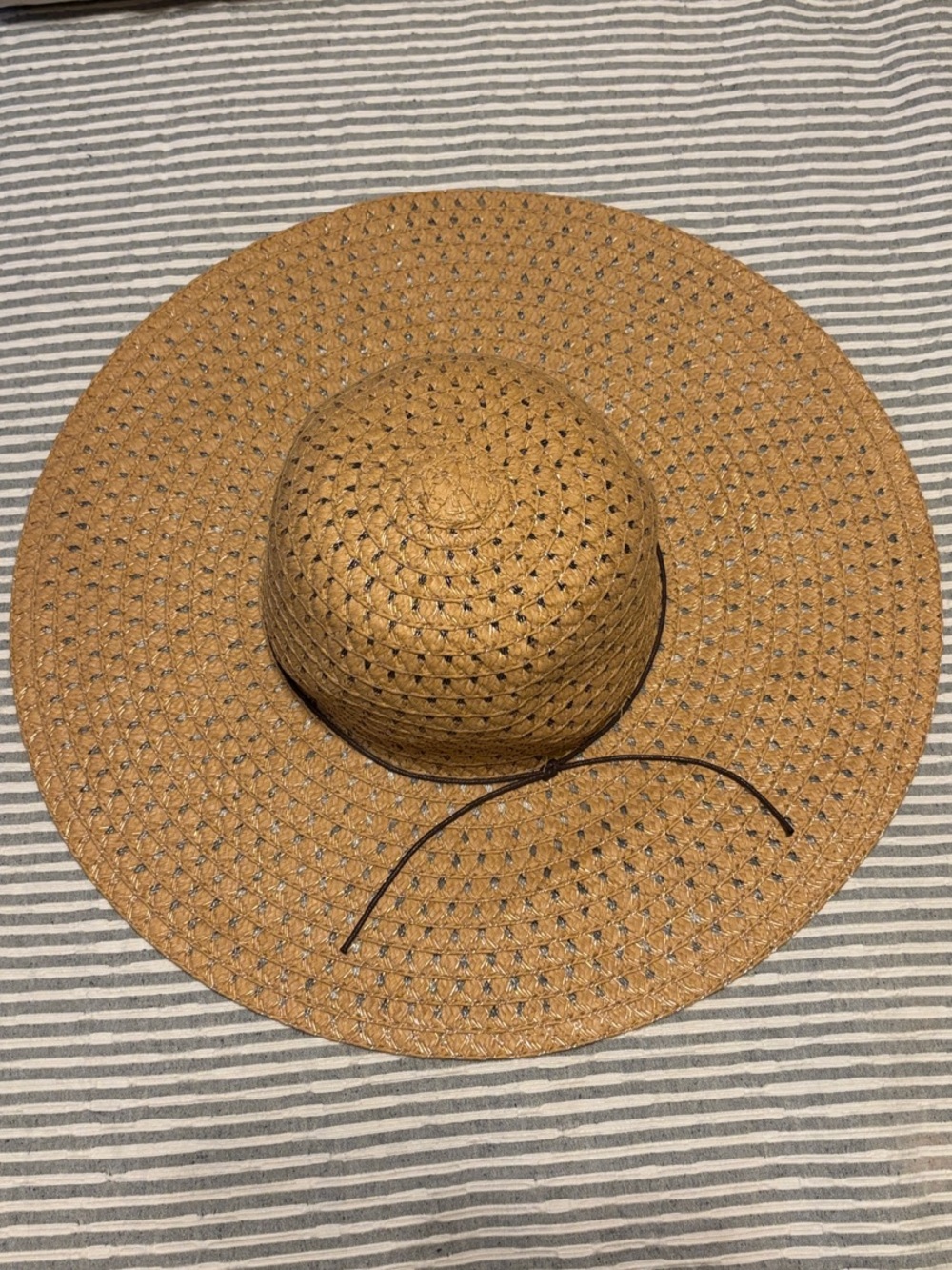 Straw Wide-Brim Sun Hat - Tan